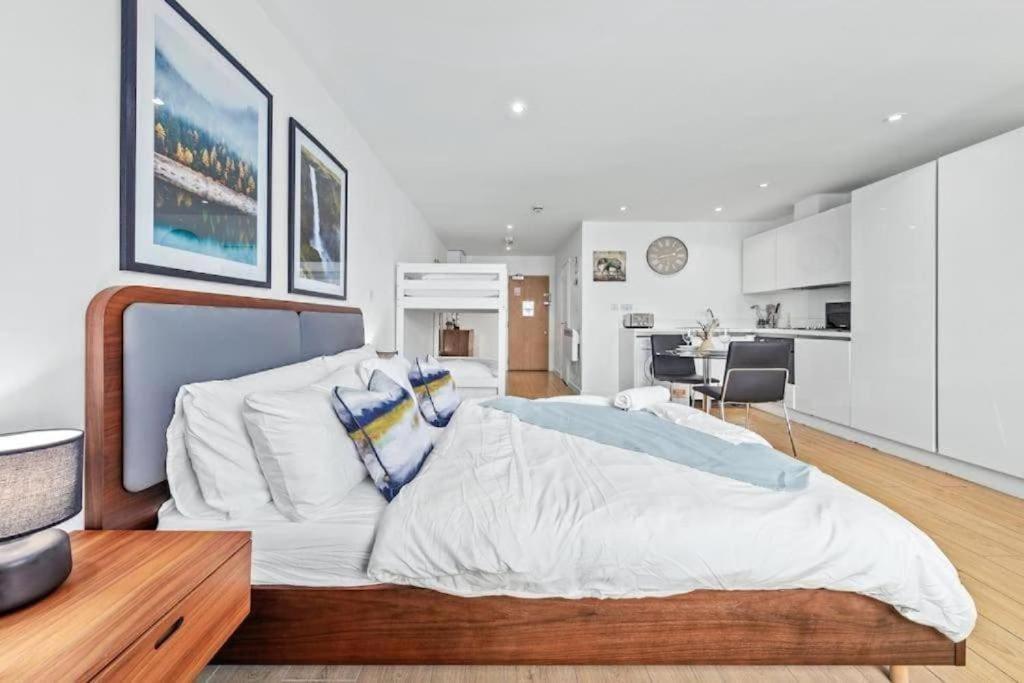 1 Bedroom Flat Piccadilly Sleep 7 In London Vr10 ภายนอก รูปภาพ