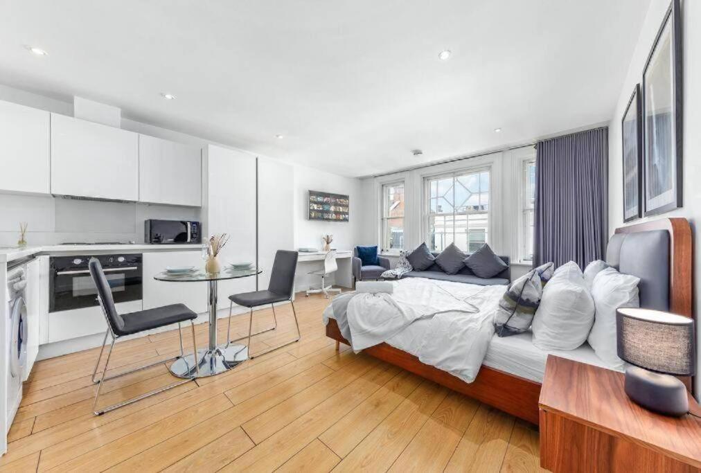 1 Bedroom Flat Piccadilly Sleep 7 In London Vr10 ภายนอก รูปภาพ
